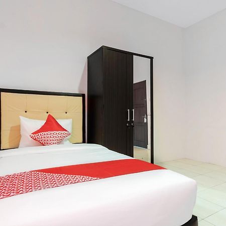 Oyo 622 Bakti Homestay Medan Exterior photo