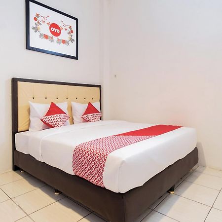 Oyo 622 Bakti Homestay Medan Exterior photo