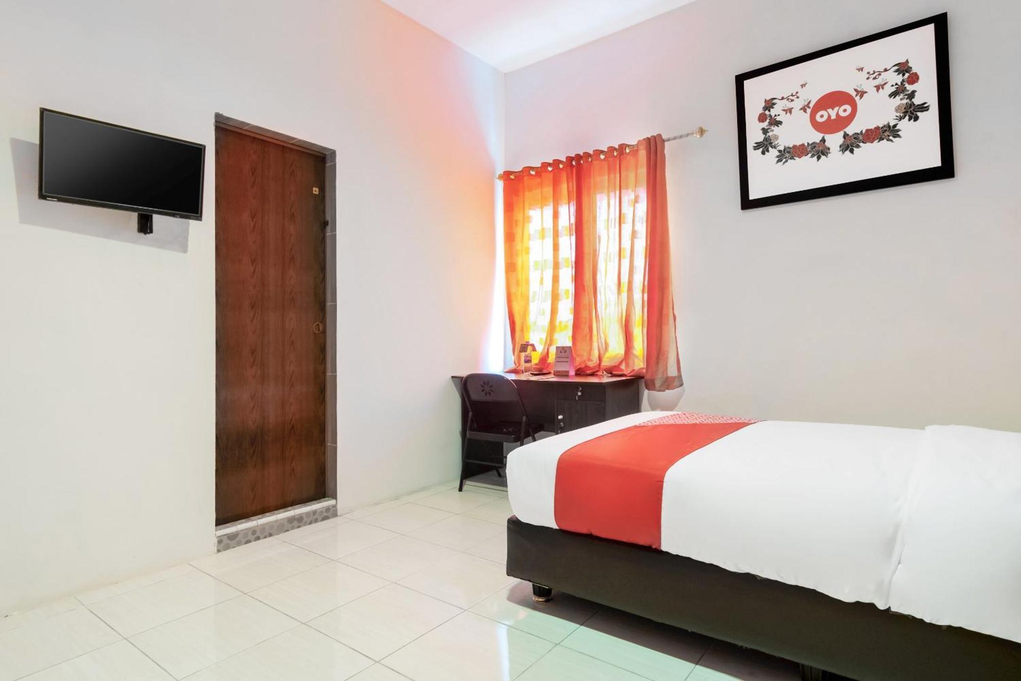 Oyo 622 Bakti Homestay Medan Exterior photo