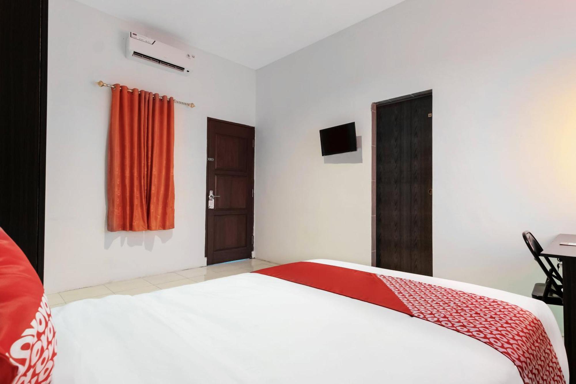 Oyo 622 Bakti Homestay Medan Exterior photo